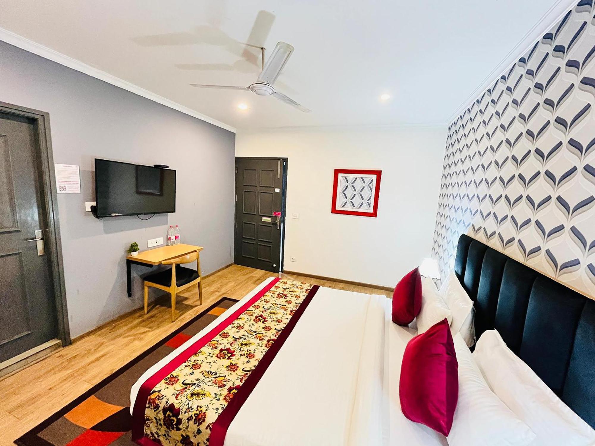 Qotel Hotel Chhatarpur - Oppsite Tivoli Garden New Delhi Exterior photo